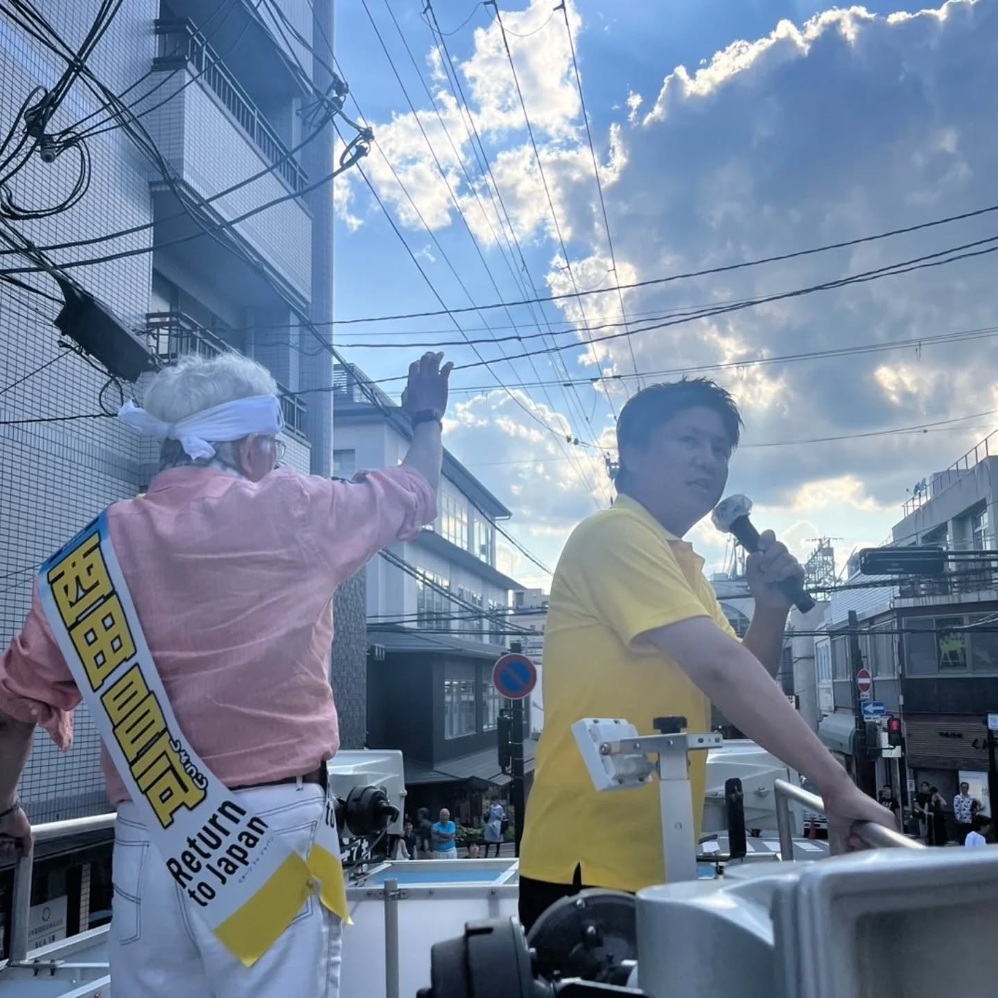 昨日は西田昌司候補の伏見桃山での街頭演説の司会をさせて頂きました！猛暑の中、お集まり頂きました皆様ありがとうございました！
選挙戦を全力で戦っている西田昌司候補へのご支援よろしくお願いします！